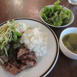 小さな街の食堂 cafe MISTY - 国産豚肩ロースのソテー バルサミコソース　890円