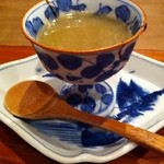 炭火割烹 蔓ききょう - 5000円近江牛コースのナスのスープ