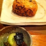 炭火割烹 蔓ききょう - 焼きおにぎり300円