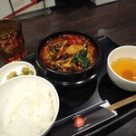 ファイヤーホール4000 - 激辛！火鍋肉団子定食 1,000円(税込)