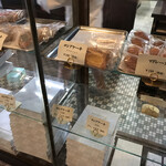 村上開新堂 - 店頭の様子