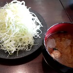 Hirata Bokujou Tonya - お代わりキャベツに味噌汁ご飯はサービスですよぉ～
