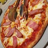 ピエトロ - ソーセージとベーコンのピザ