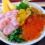 Gatten Shokudou Ooshimaya - 【2021.1.30(土)】贅沢3色丼(並盛)1,815円