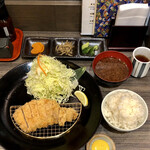 あげづき - 南の島豚ロースカツ1720円に定食＋360円