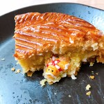 パティスリー・パリセヴェイユ - 4等分でちょうどよい　かわいいフェーブ