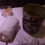 すし勝 - お茶とおしぼり差し替え