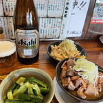 Haruta Ya - きゅうりのたたき、煮込み豆腐、鶏皮ぽん酢