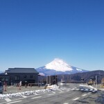 大涌谷観光センター 黒玉子茶屋 - 駐車場はガラガラ