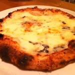 ピッツェリア・スクニッツォ・ダ・シゲオ - 「クアトロフォルマッジ」Sｻｲｽﾞ 1300円