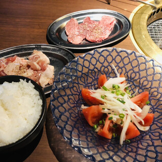 炭火焼肉 ホルモン 丹田_1