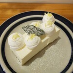 2 KOTI - レモンのレアチーズケーキ