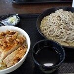 野麦峠スキー場 センターハウスレストラン - 山賊焼丼とざるそば