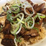 こだわり麺工房たご - チャーシュー丼
      200円ランチ価格