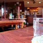 喫茶レストラン　フラミンゴ - お冷とおしぼり