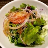 鐵 - ランチサラダ。なんかプチプチしたの入ってて美味でした