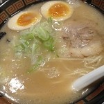 あっさり豚骨ラーメン