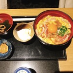 Honke Hinai Tei - 比内地鶏親子丼（1200円）