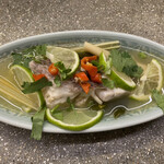 旅人シェフのタイ食堂 KHAO - 真鯛のライムハーブ蒸し