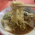ミスターラーメン - ツルッとしたストレート麺