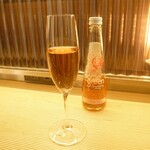 ビストロカラト - ノンアルコール「ボトルグリーン」 880yen