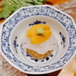炭火割烹 白坂 - 富山の白海老と雲丹の手鞠寿司