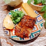 炭火割烹 白坂 - 金時豚焼豚　鰻芋カラスミ　菜の花の辛子和え