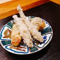 炭火割烹 白坂 - ⚫ワカサギしんびき粉揚げ　鹿児島新筍　梅干し　