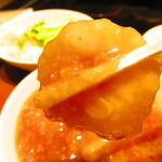 黄鶴 - ランチ小皿定食　２８００円（税込）のエビのチリソース煮のアップ【２０２１年１月】