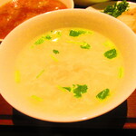 黄鶴 - ランチ小皿定食　２８００円（税込）の玉子スープのアップ【２０２１年１月】