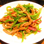 黄鶴 - ランチ小皿定食　２８００円（税込）の牛肉とピーマンのオイスター炒めのアップ【２０２１年１月】