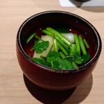 匠 進吾 - 先付けは温かいお出汁に青柳と芹