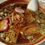 栄龍 - 何とも魅力的なラーメンのビジュアルですね。