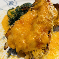 グリルうかい 丸の内店 - チーズが溶けて絶妙な美味しさ。