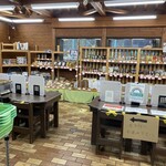 都民の森とちのみ売店 - 店内