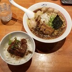 麺屋 六感堂 - 特製 角煮中華そば＋ミニ角煮丼