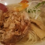 中華そば うさぎ - 追い鰹チャーシューワンタン麺