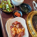 Yakiniku Guro-Baru - ランチのスタミナ定食。