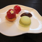 ガストロノミー ジョエル・ロブション - 