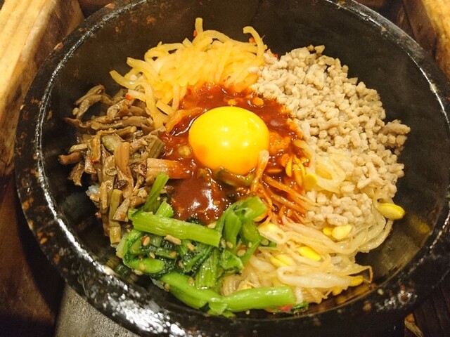 韓国のおうどん カルクッスは優しいけど力の付く味のスープも美味しい ビビンバはじめ 韓国料理を手軽に味わえる地下街のお店 カルクッス 750円 By らばしん 閉店 サジャガーデン 大通地下街店 大通 韓国料理 食べログ