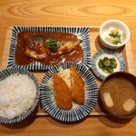 肉豆冨とレモンサワー 大衆食堂 安べゑ - サバ味噌煮定食
