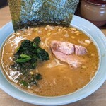 ラーメン 奥津家 - ラーメン中盛り