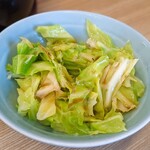 ラーメン 奥津家 - 味付キャベツ