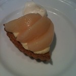 ビストロプティットレジョン  - 絶品なモモのタルト