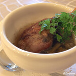 プチレストラン ブーケ・ド・フランス - 鴨肉のコンフィ 天然茸のコンソメ仕立