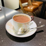 Ru Shokora Aran Dhu Kasu - ◆ショコラ・ショー（ Hot chocolate）。
      ◎上質なカカオの香りがとても良い。ショコラ本来の美味しさを堪能できる。