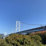 Hassakuya - 店頭から因島大橋を臨む