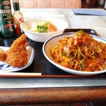 ニュー大黒 - ナポリタンスパゲッティ税込850円＆追加でエビフライ2尾　税込200円