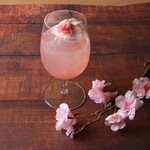 Italian Bar LA VIOLA - 【春季限定】桜のクリームソーダ