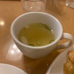 南海飯店 - かたい焼ソバのスープ